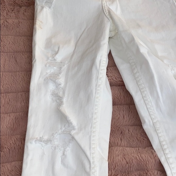 White distressed jeans - Picture 3 of 4